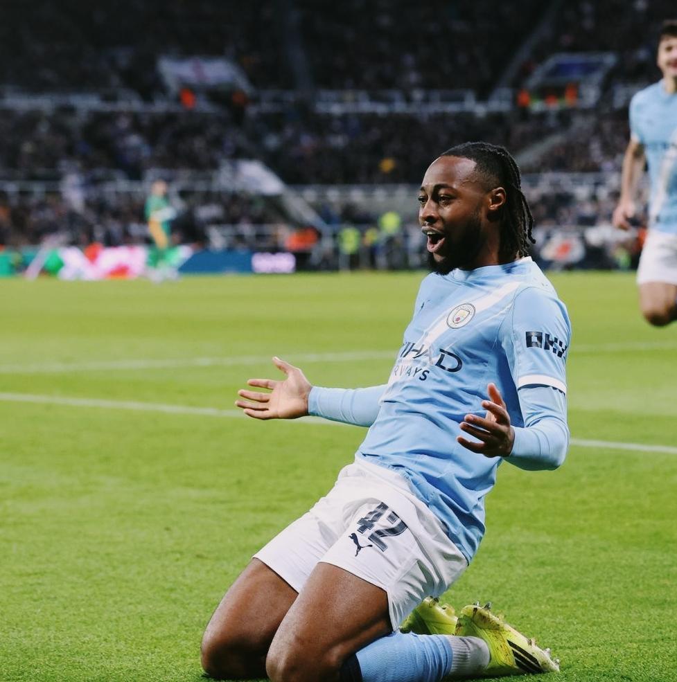 你发现没？曼城又干了一笔让人直呼服气的买人。我说个细节：塞梅尼奥上架后，曼城不