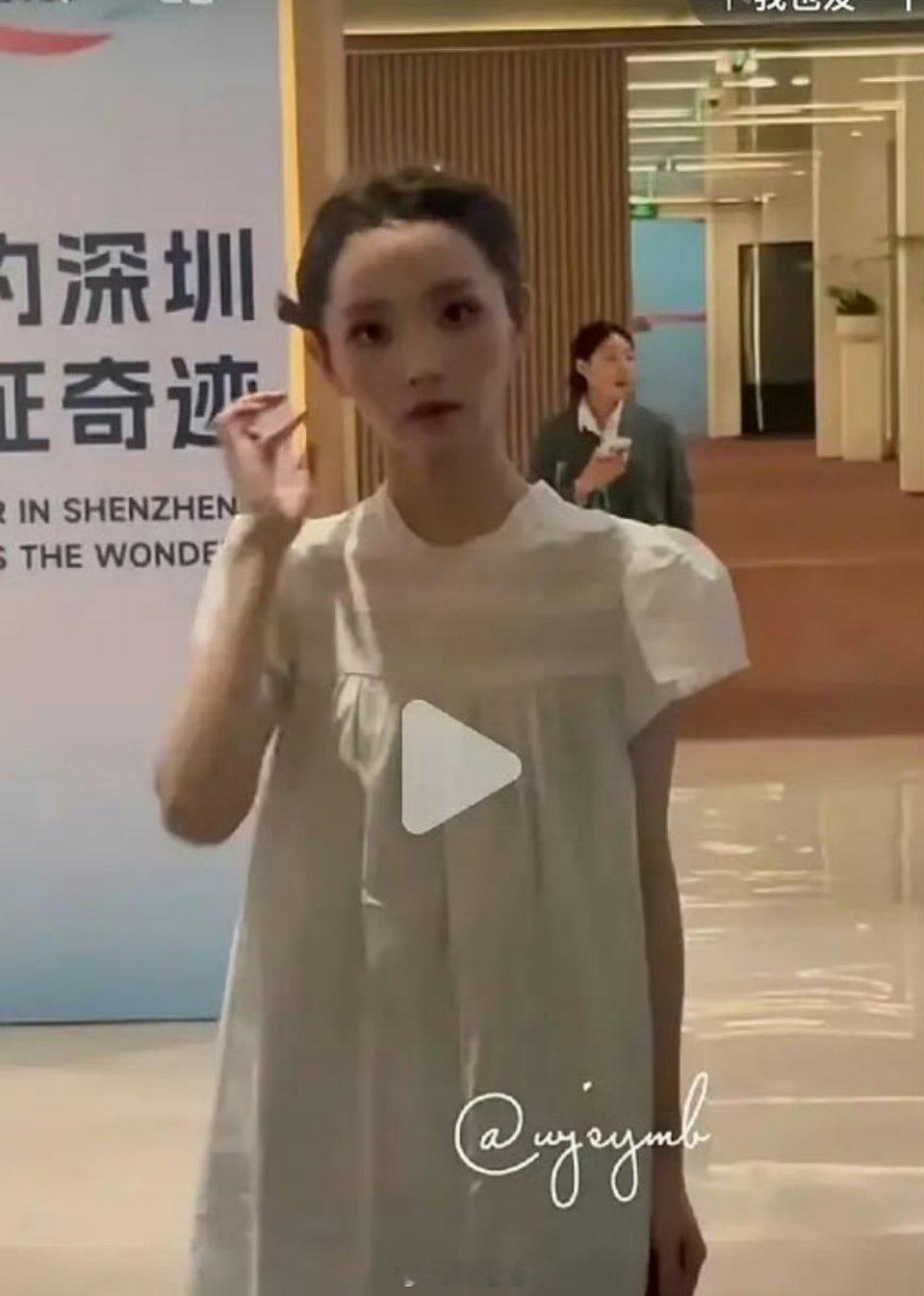 田曦薇的头骨也太虐了吧。。。这真的是女明星吗​​​