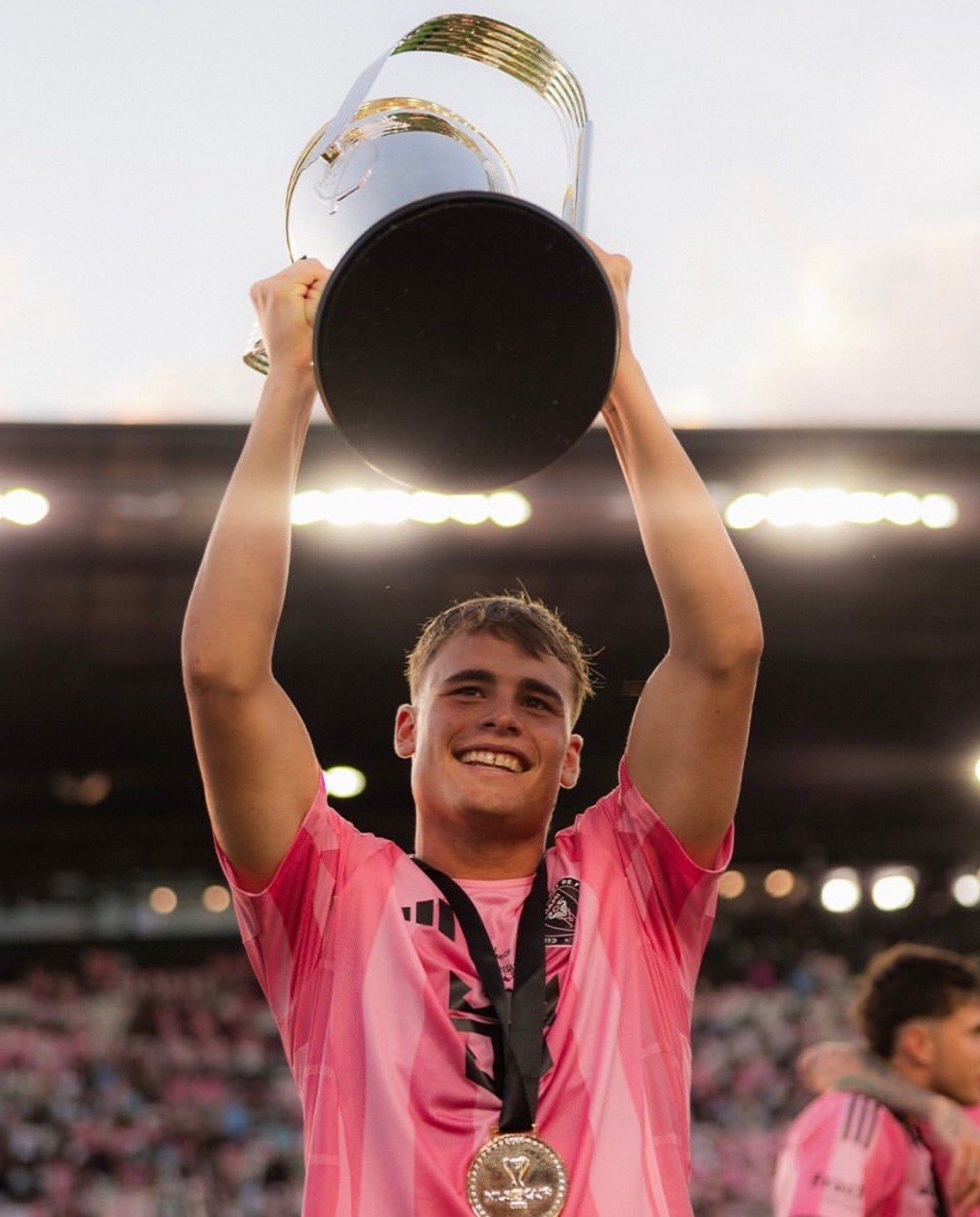 🎙与梅西并肩夺冠是什么感觉？💬马特奥·西尔维蒂（MateoSilvetti