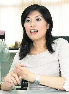 国民党这盘棋，越来越有意思了！外面都在传卢秀燕是2028年的王牌，但牌桌上真正稳