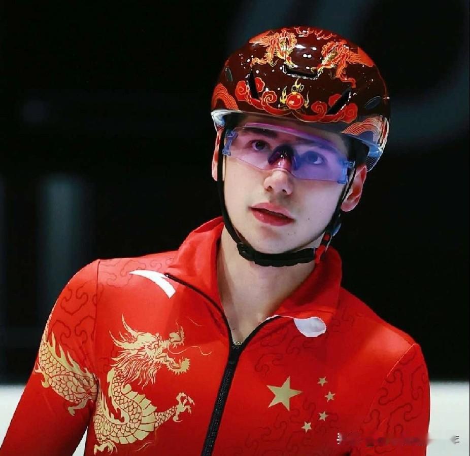 为刘少昂林孝埈加油！少昂孝埈向前冲，目标金牌不放松。滑出速度如闪电，大家