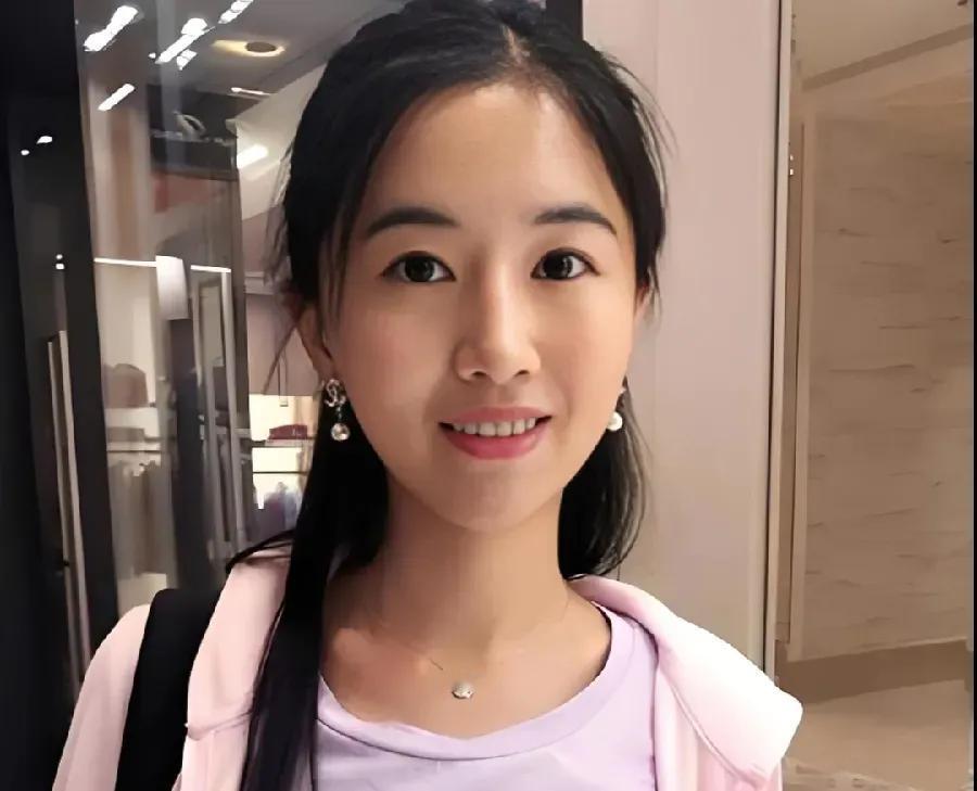 翟欣欣这判决下来，真是大快人心！12年牢狱之灾，完全是她咎由自取，一点不冤！86