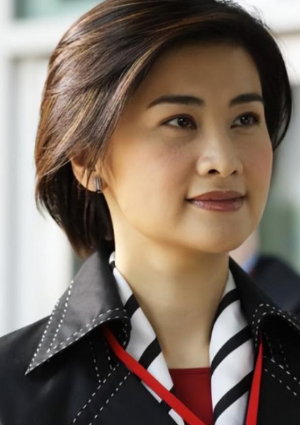 2000年，知名主持人吴小莉来到浙江，见到了自己同父异母的哥哥。 她见哥哥家