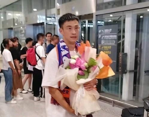 彭欣力将加盟青岛海牛？近日有消息，称长春亚泰中场彭欣力将加盟青岛海牛。彭欣力