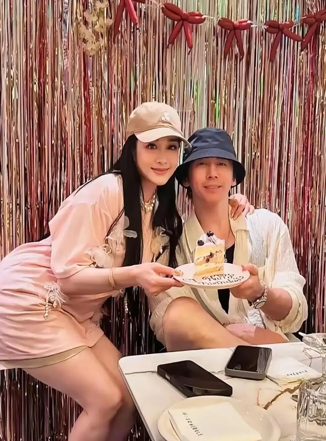 钟丽缇把三个孩子改姓张，他却用两个月把家底亏掉三成她连姓都舍得改，张伦硕却拿安