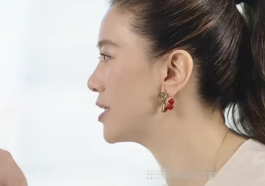 曾志伟胆子真大，当年竟然敢直接对袁咏仪说，不知道你为什么可以成为港姐冠军，我觉得