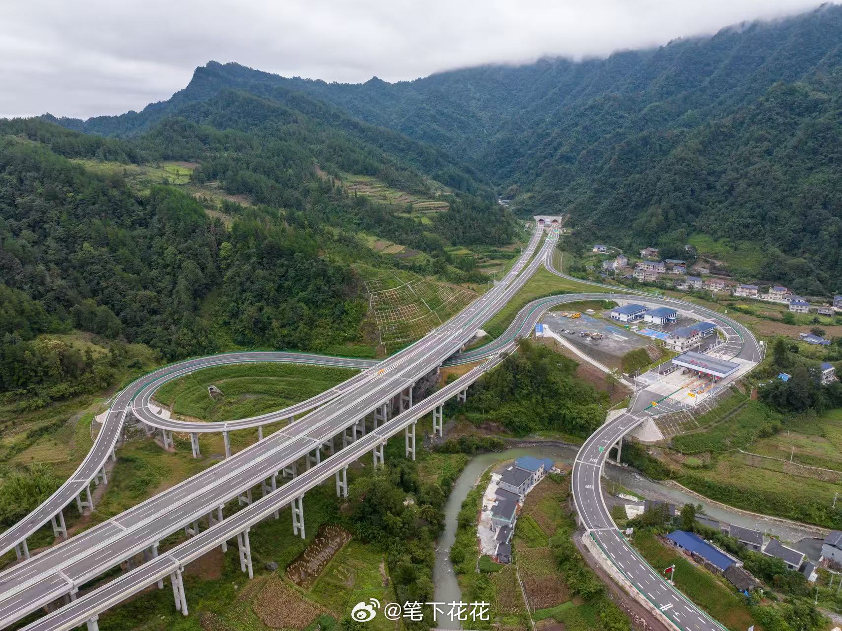 湖南这波是真的猛！9月29日桑龙、炉慈两条高速一起通车，不仅仅是多了几条路，而是