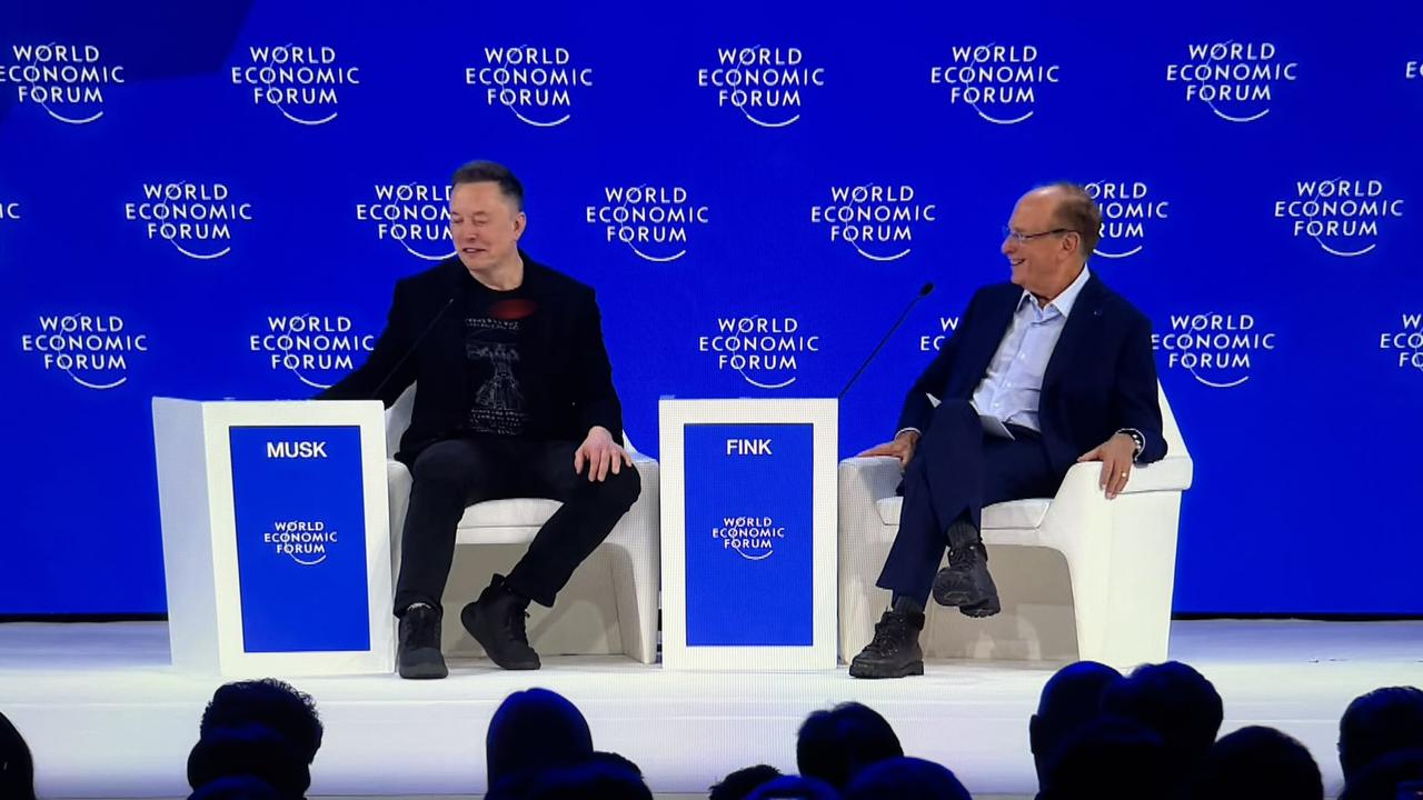 马斯克在达沃斯论坛：机器人将超越人类，AI将颠覆全球经济