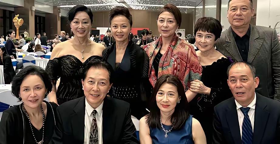 这里面有九位老戏骨，我敢说你绝对能认出三位以上，不信你就认认看吧？