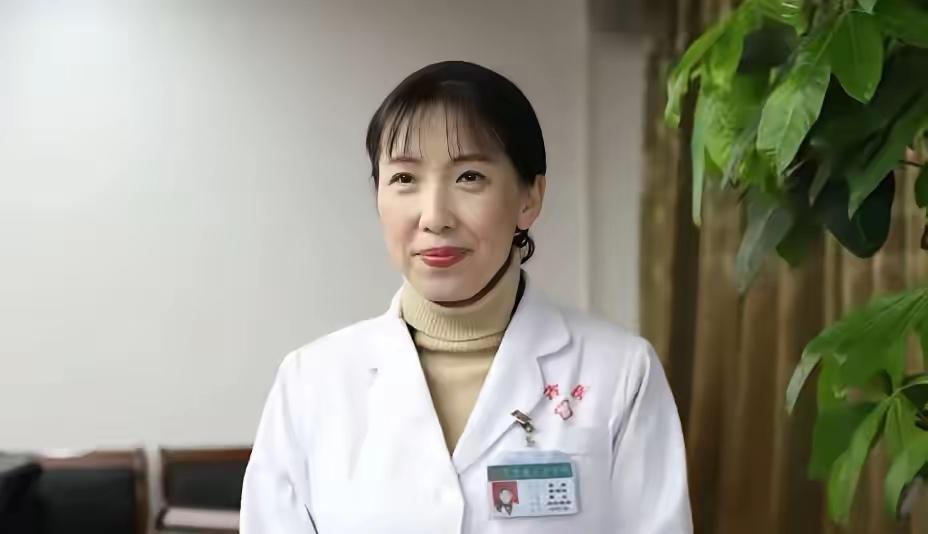 贵州省人民医院院长查艳的历程​查艳，1972年5月生，现任贵州省人民医院院长、