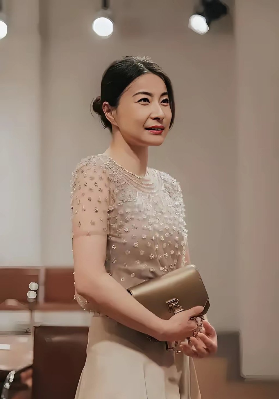 中国运动员财富排行榜第一名：郭晶晶，数百亿级别第二名：李宁，百亿级别第三名：姚明