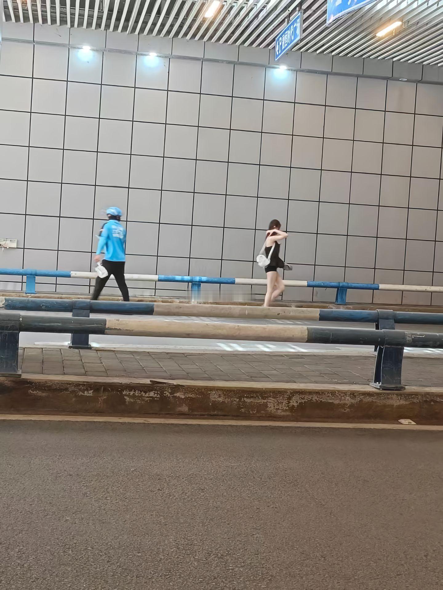 年度最佳偷拍。​​​