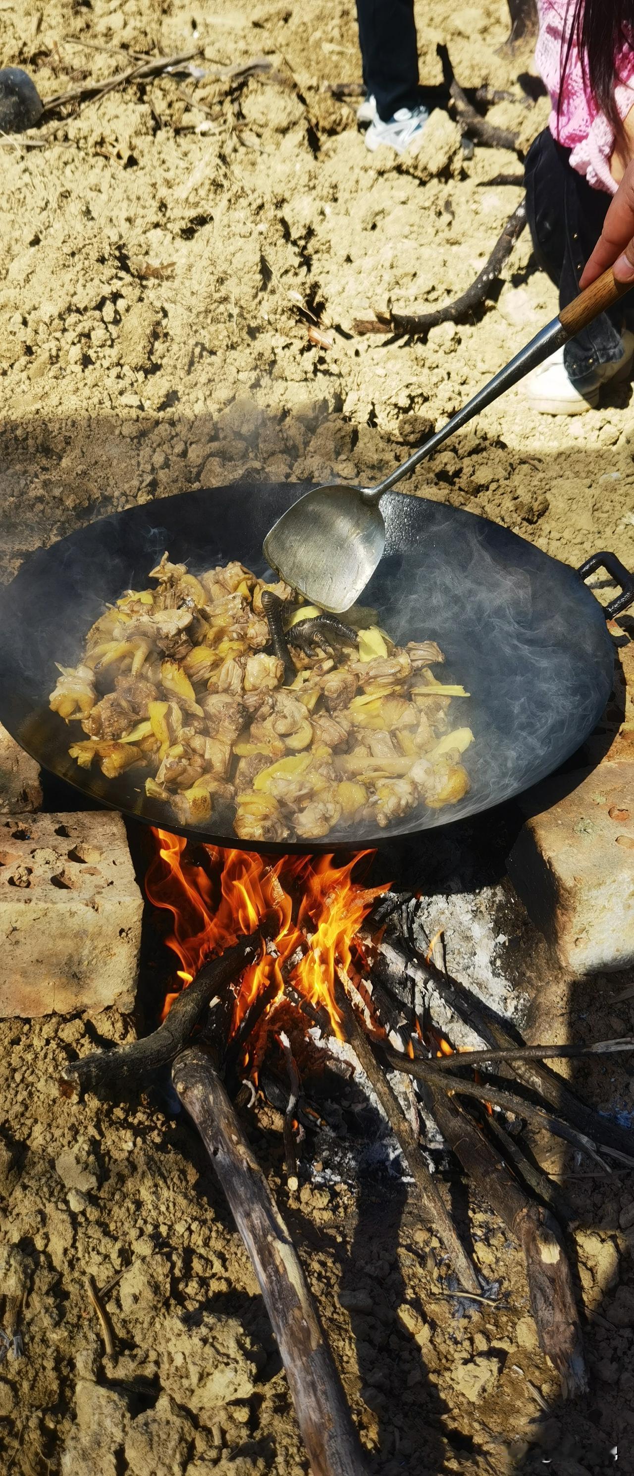 广西人窑鸡的快乐