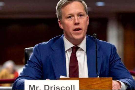 美军是真打不了仗了，黑鹰直升机上1个屏幕控制按钮成本15美元，就敢给美国五角大楼