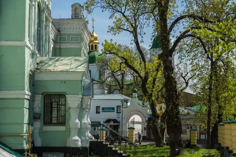 红军城对乌克兰有着重大战略意义。从2024年初开始的红军城战役，俄乌双方都投入重