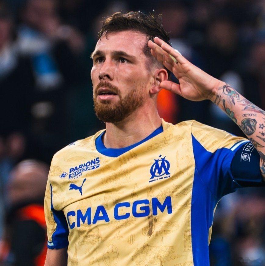 米兰体育报：霍伊别尔是尤文图斯一月的首要引援目标，科莫利的大数据分析显示，霍伊别