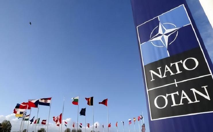 美国正在讨论退出北约！或发布正式通知！俄罗斯最希望的事情发生 “美国要退