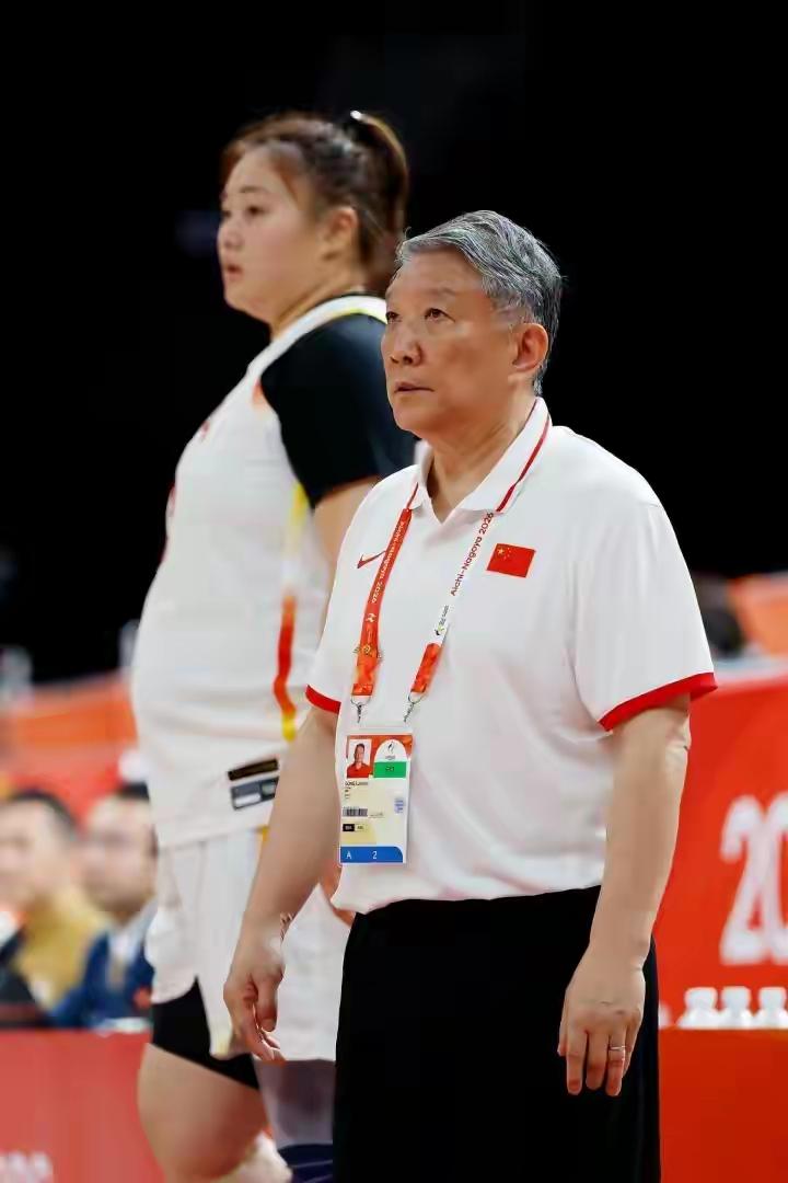 中国女篮无缘亚运会决赛，最差之人浮出水面，宫鲁鸣用人遭质疑亚运会女篮半决赛