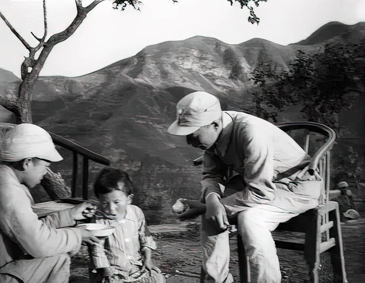 八路军的三个副师长，伟人都给了他们独当一面的机会，结局如何！1955年金秋的授衔