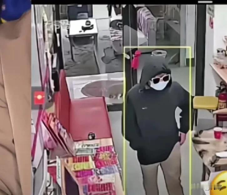 彩票是个神奇的东西，中了大奖领奖时全身包裹的严严实实，生怕被人们认出来找自己借钱