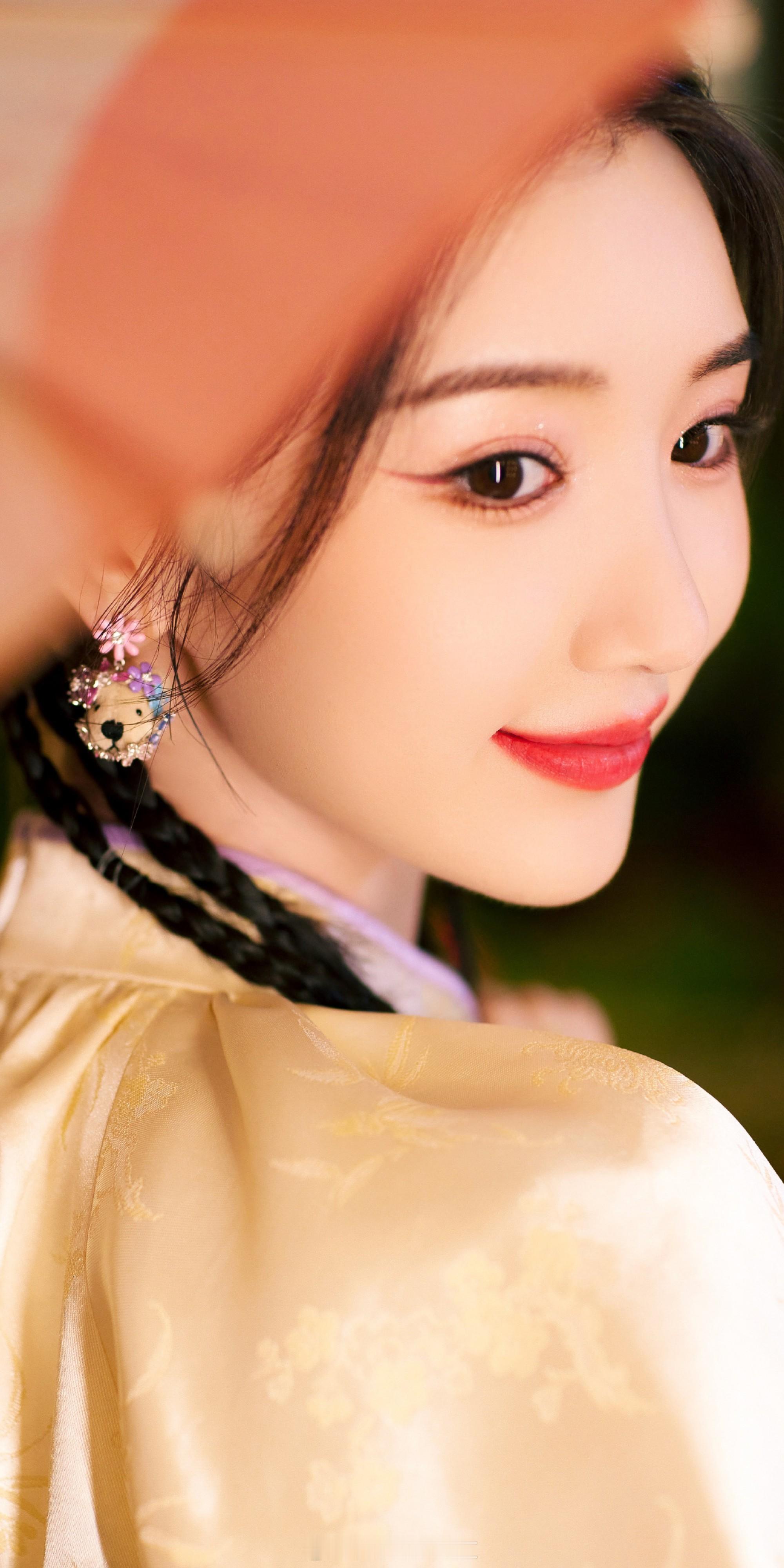 毛晓彤古风甜美穿搭写真