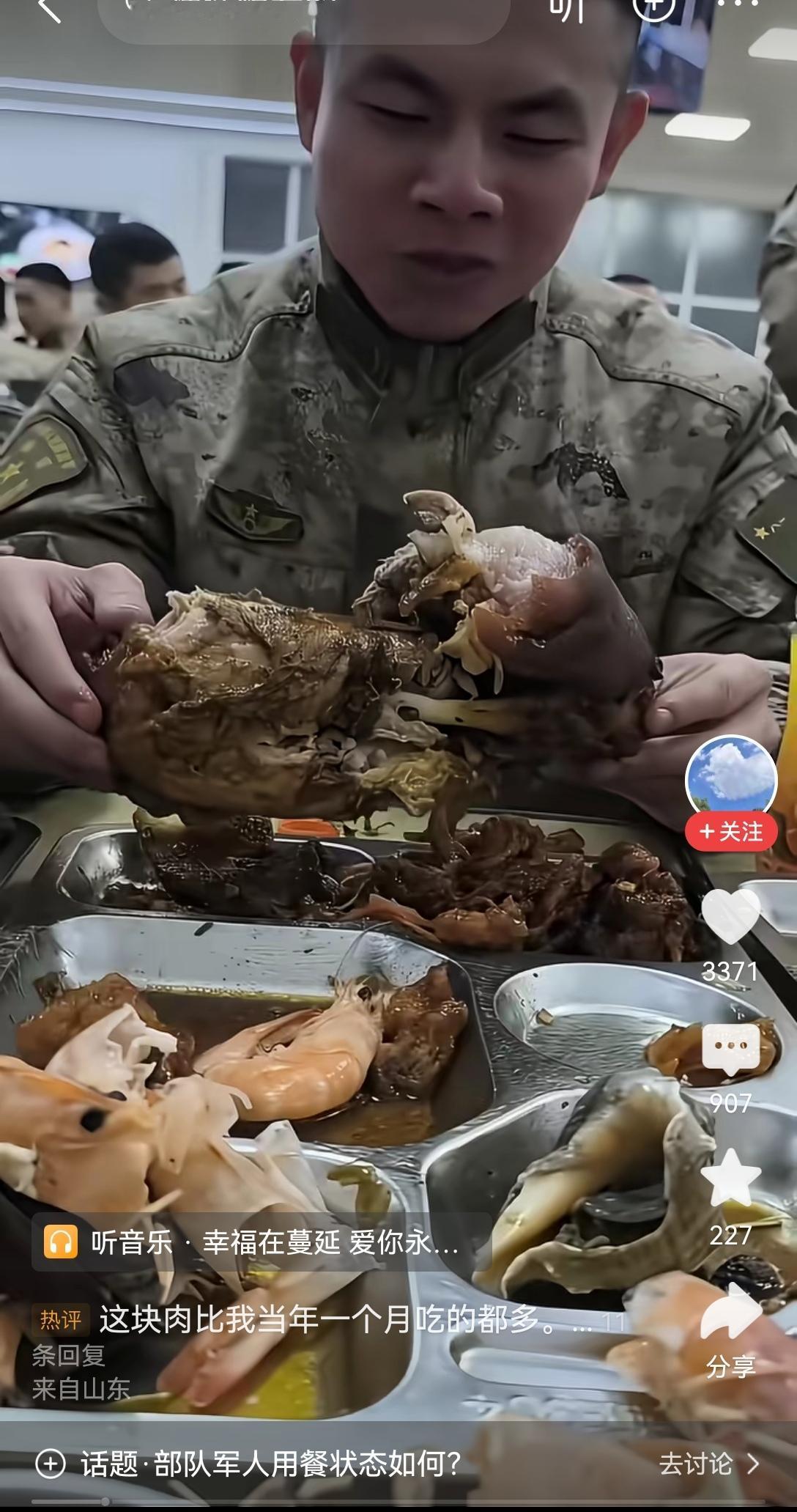 【解放军的丰富伙食让全世界军人羡慕】之前在军事论坛刷到过驻训部队的伙食实拍，早餐