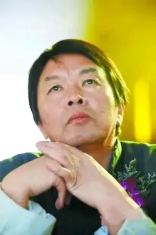 北大才子刘震云曾语出惊人：“小偷知道羞耻，所以才偷偷摸摸；劫匪知道罪恶，所以才蒙