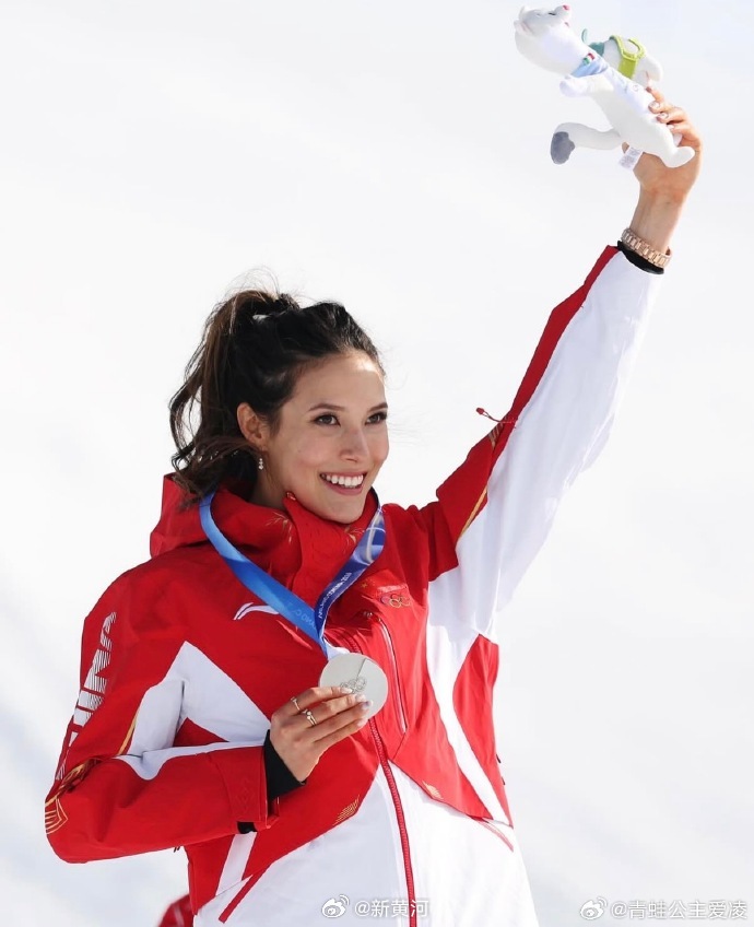 【#谷爱凌为自己感到无比自豪#】#谷爱凌说又在滑雪上取得真正进步#10日，谷爱