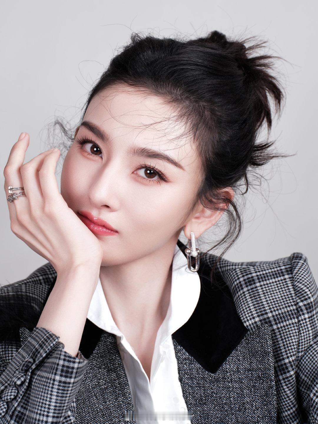 宋祖儿工作室否认和刘宇宁恋情宋祖儿方辟谣恋情13日，网传宋祖儿刘宇宁疑似恋情