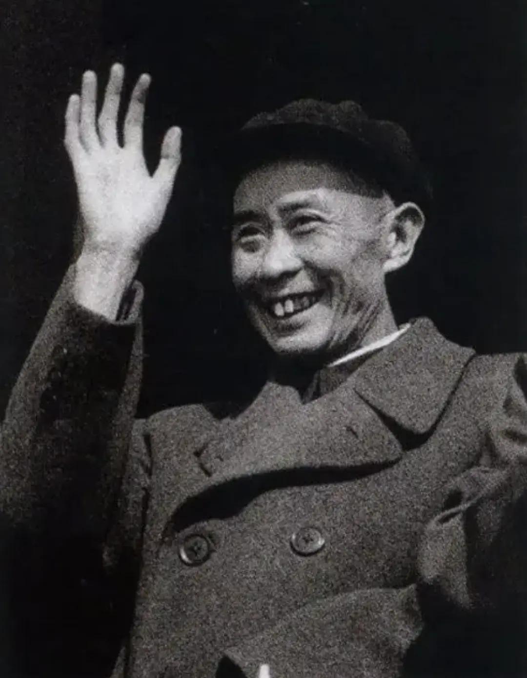 李井泉晚年有一个原则，那就是不愿写回忆录，这一点和其他老一辈革命家完全不同。虽然