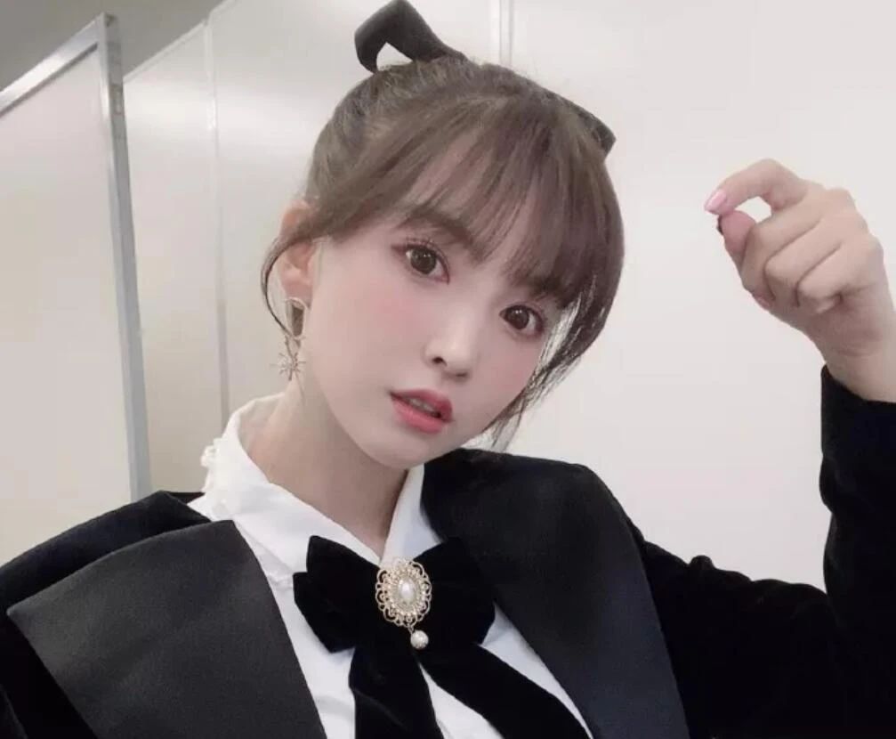 人生起起落落的三上悠亚, 成名前的清纯风, 怎么搭配出来的?