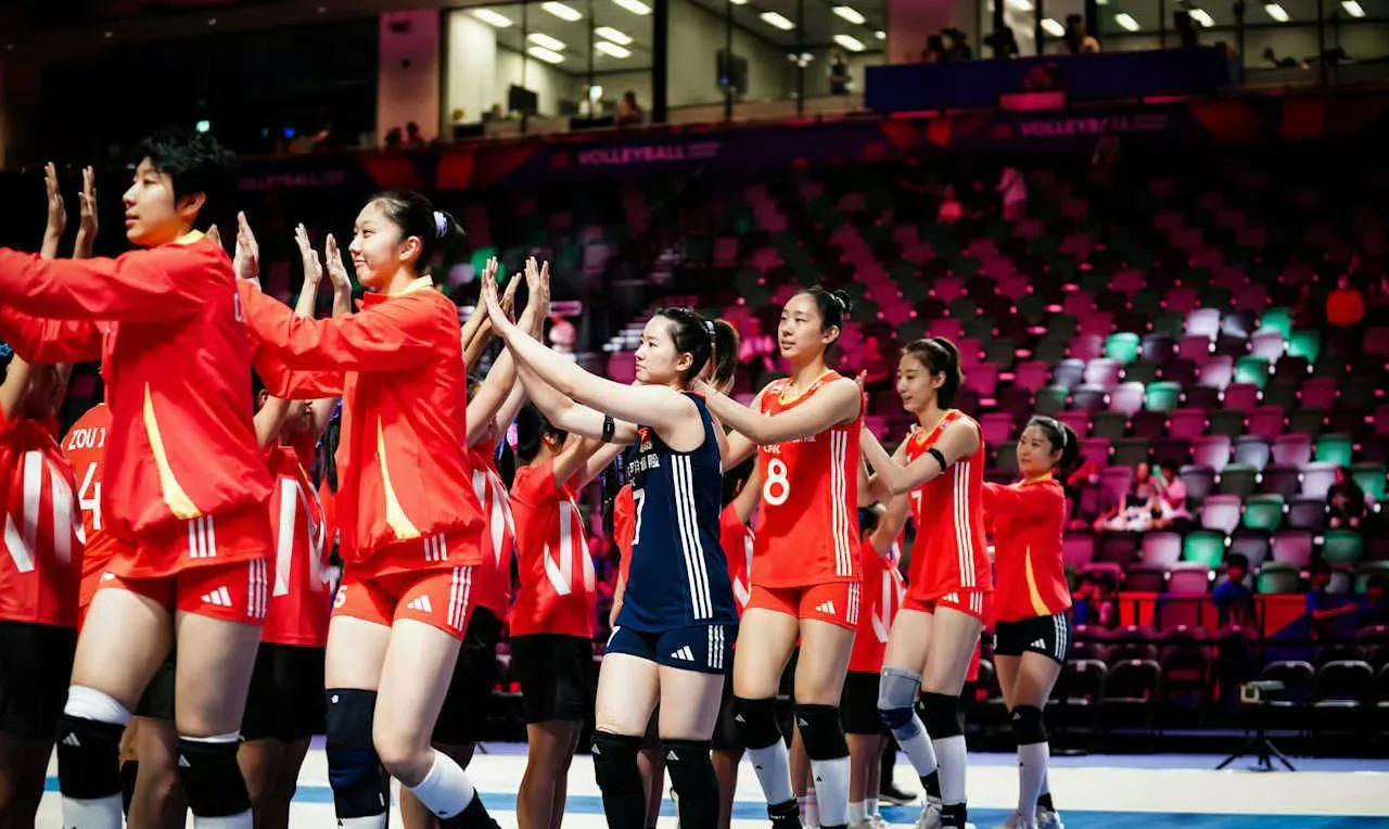【赵勇为中国女排“报仇雪恨”，龚翔宇确立了自己的亚洲第一接应宝座】中国女排在20