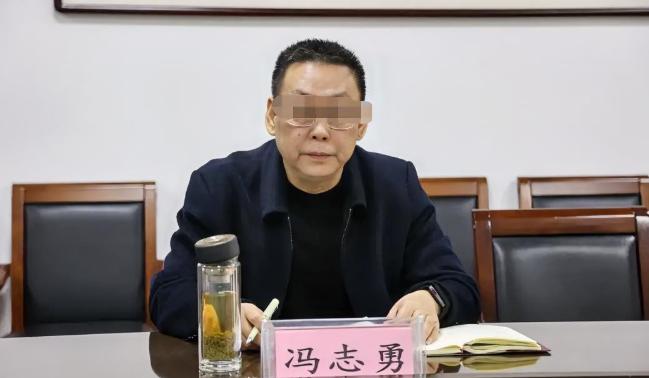 下属爆出重大问题，单位一把手就该引咎辞职吗？河北邯郸丛台区法院执行局局长郭红波