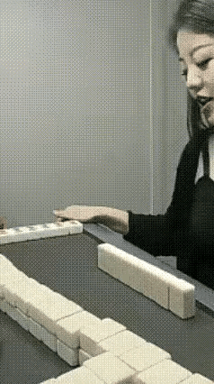 这样子打麻将，闺蜜没得做。