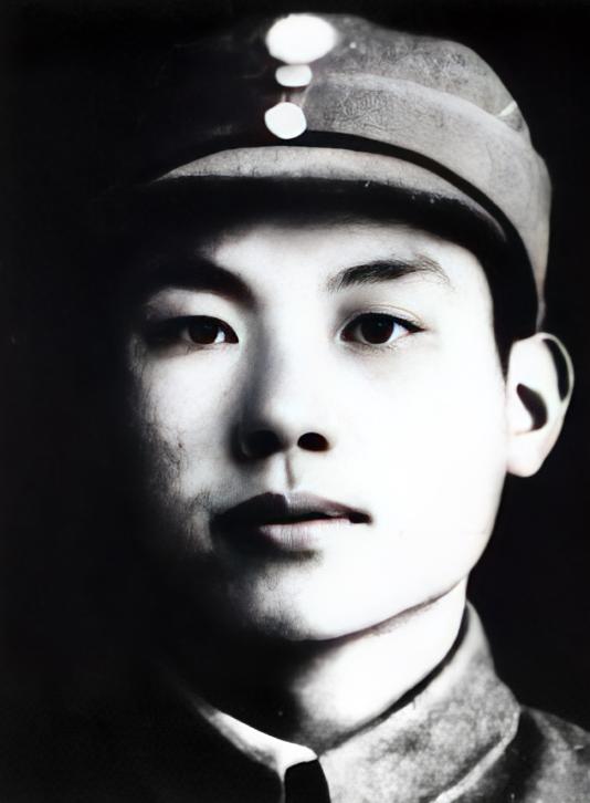 1961年，周总理在钓鱼台偶遇一个落单的少女，就问她：“你爸爸是谁？”少女说：“