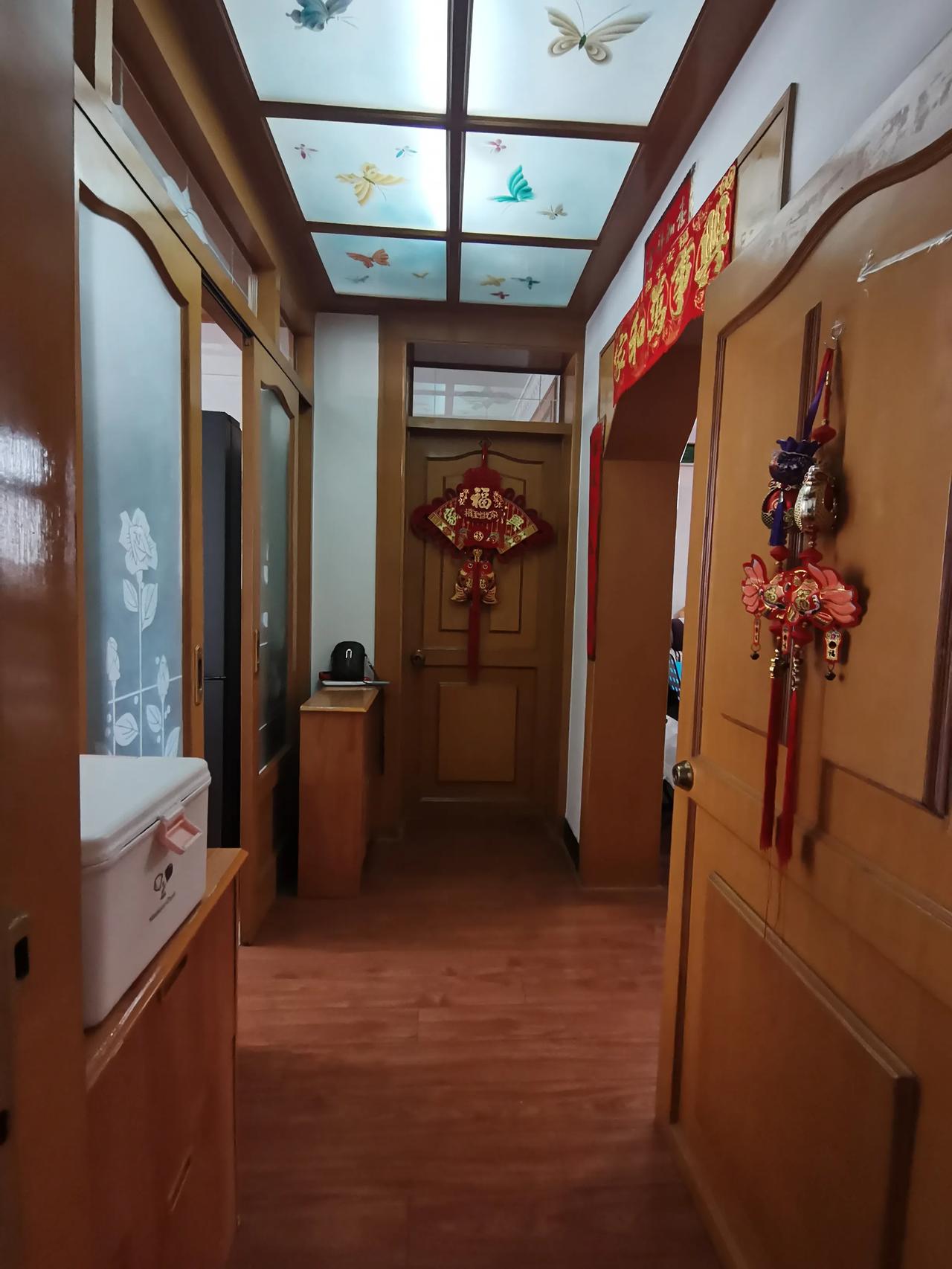 人走了，要不最好的形象留给新房主住了二十多年的老房子卖了，这几天把房子每个角