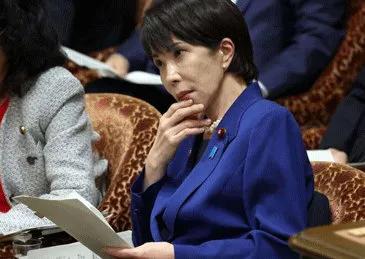 高市早苗：说过头了！据《朝日新闻》报道，11月7日，国会的一场论战中，高市早苗