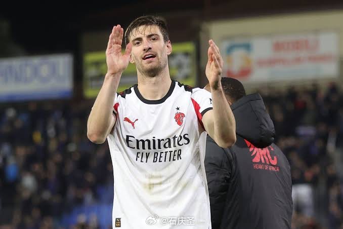 【加比亚手术】维蒂耶洛消息，加比亚于今日在伦敦接受了腹股沟疝修复手术。加比亚目前