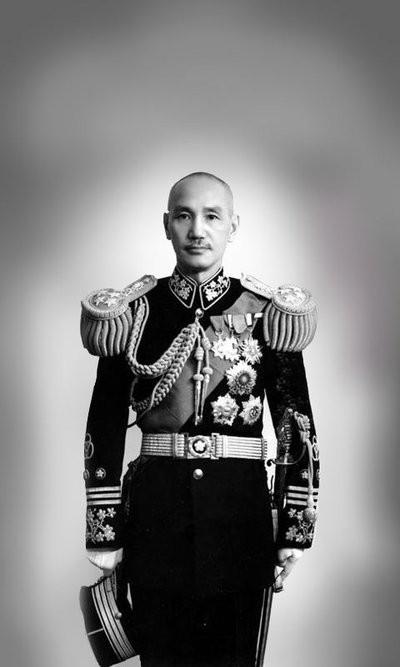 监听蒋介石十二年的王正元回忆：老蒋最厌恶的就是白崇禧和女话务员。蒋介石这个人一生