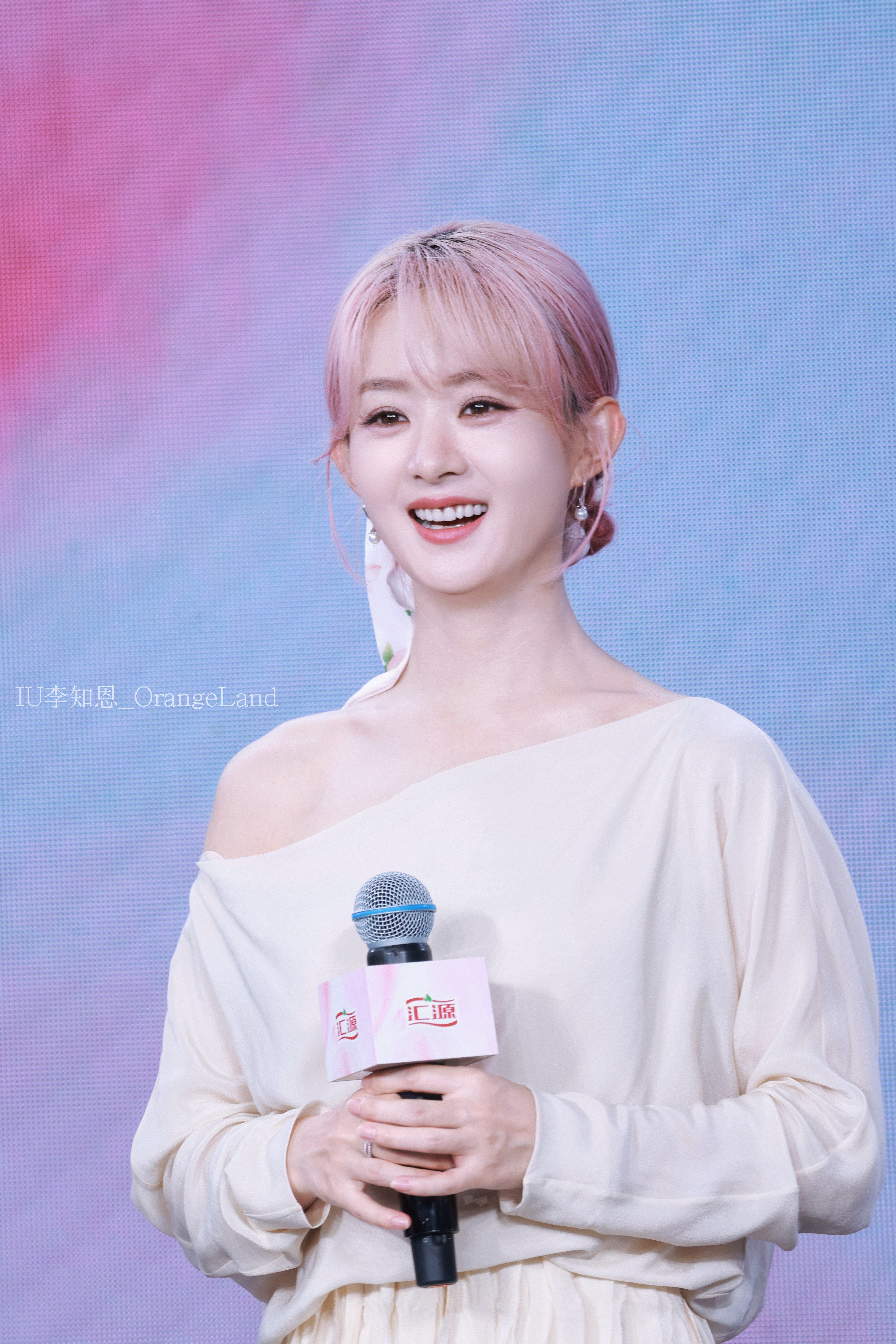 哎呦喜欢这种破次元的，丽丽和丽丽IU站姐发了粉发赵丽颖