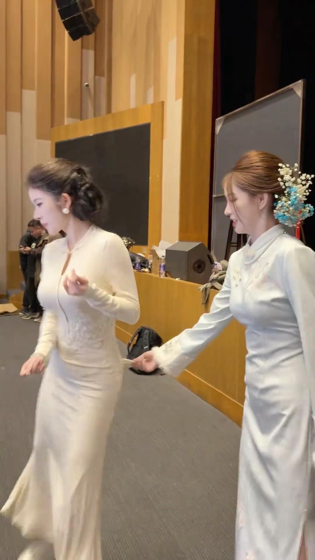 二选一优雅女人东方美