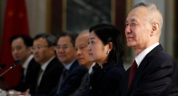 一位备受尊敬的外交官最近表示。“我曾与所有大国的资深官员共事过，但只有与中国官