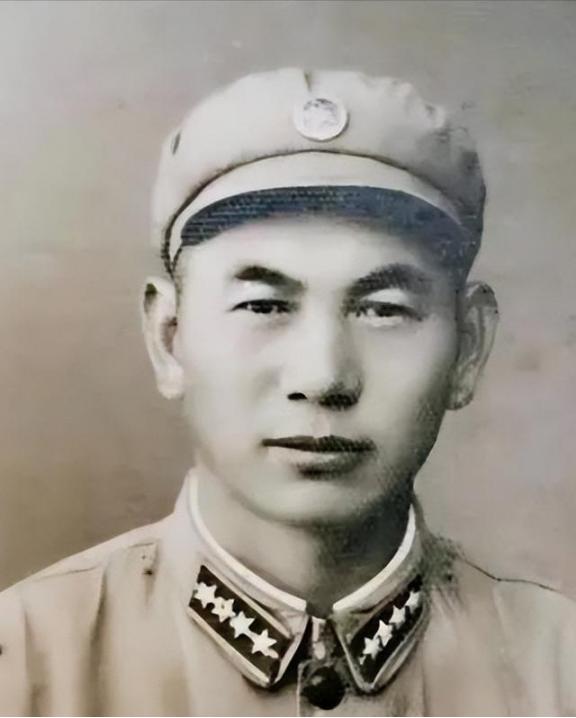 朝鲜战争中，1名志愿军被10名美军重重包围，美军用中文大声喊道：“缴枪不杀，我们