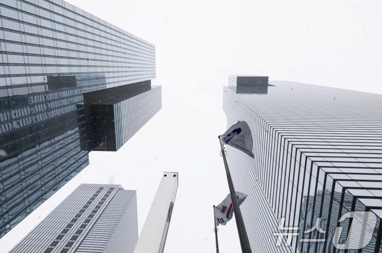 【韩国前10大企业出口占比首次突破总出口的50%，前100大企业占总出口比重高达