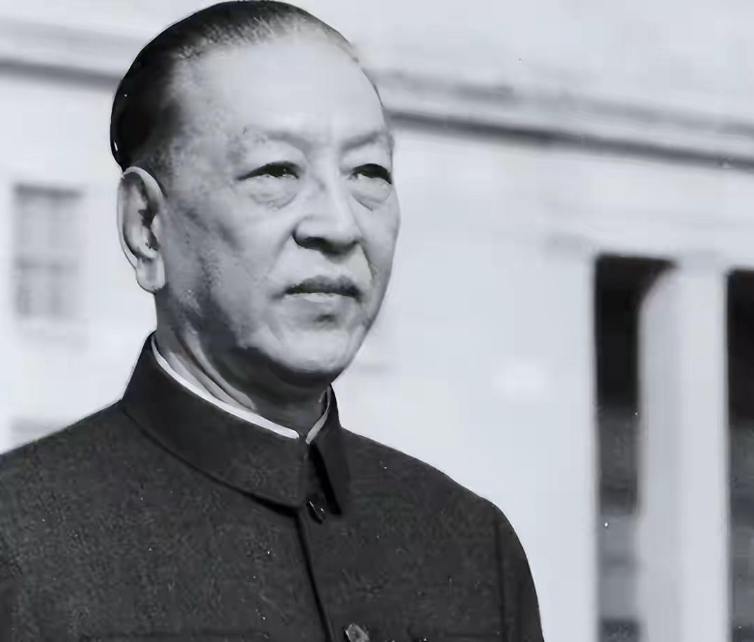 1946年的北平，正值国共和谈的关键时刻，暗流涌动，危机四伏，国民党派了不少特务