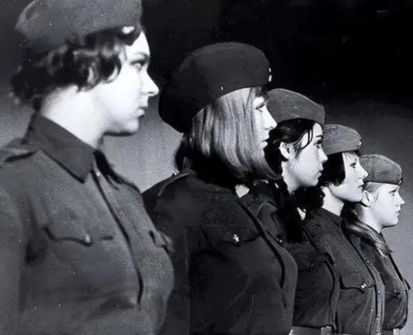 1991年苏联解体后，克格勃一部分绝密档案对外公开，专门培养女特工的秘密基地“第