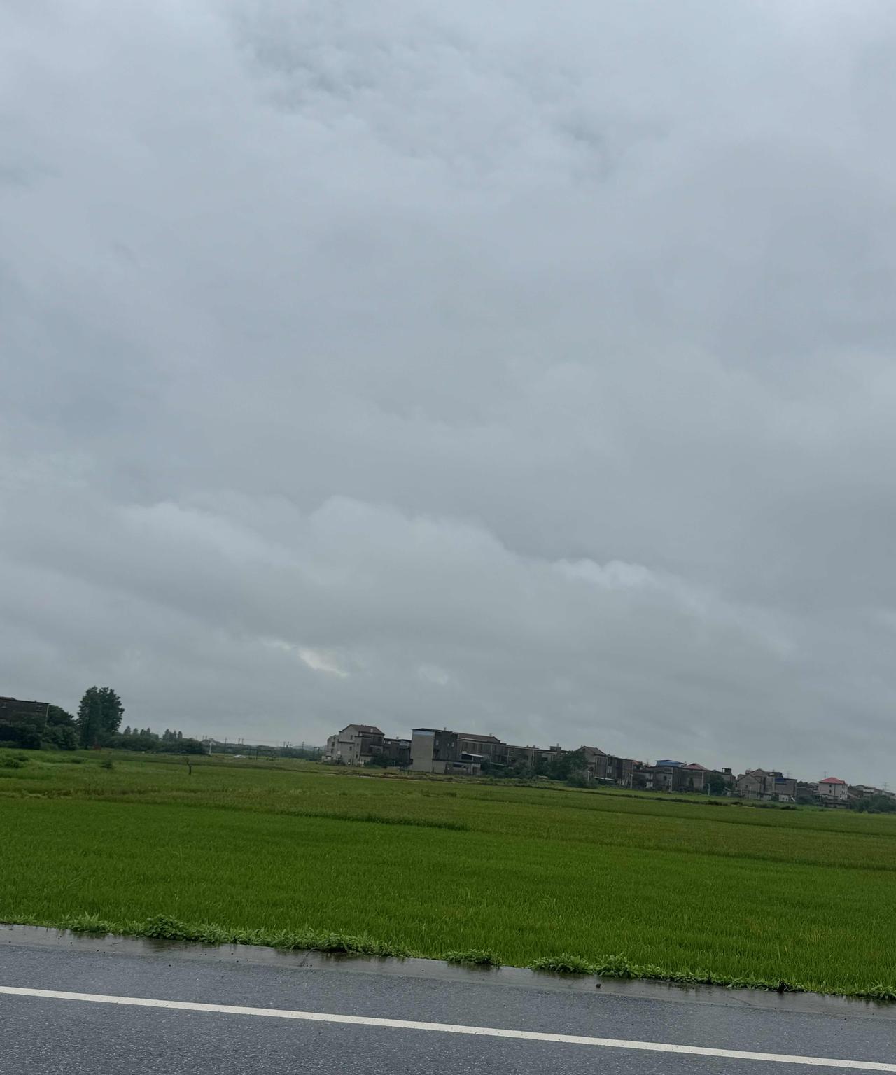 小姑家的90后表妹说，对待难缠的家庭，就要秋风扫落叶，一次性解决！十年前，92