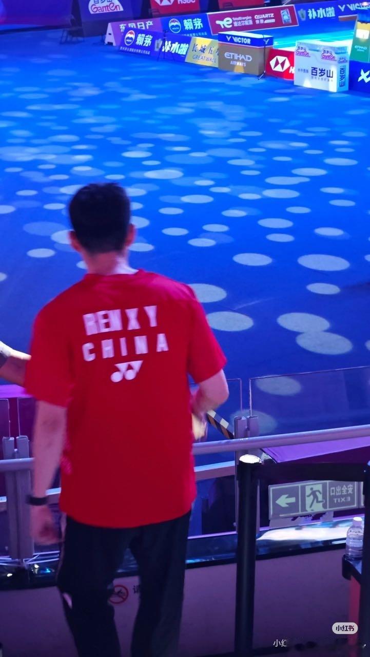 一个人只要开始心碎就会一直心碎💔​​​