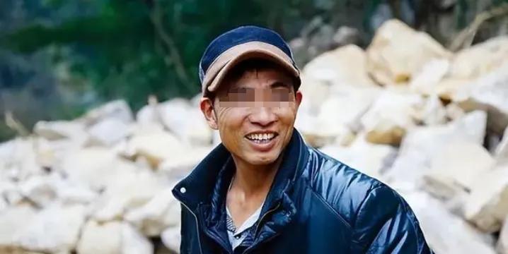 2014年，广西一名男子身患肝癌晚期，他自己拿出17万元修路，却不肯花钱治病。谁