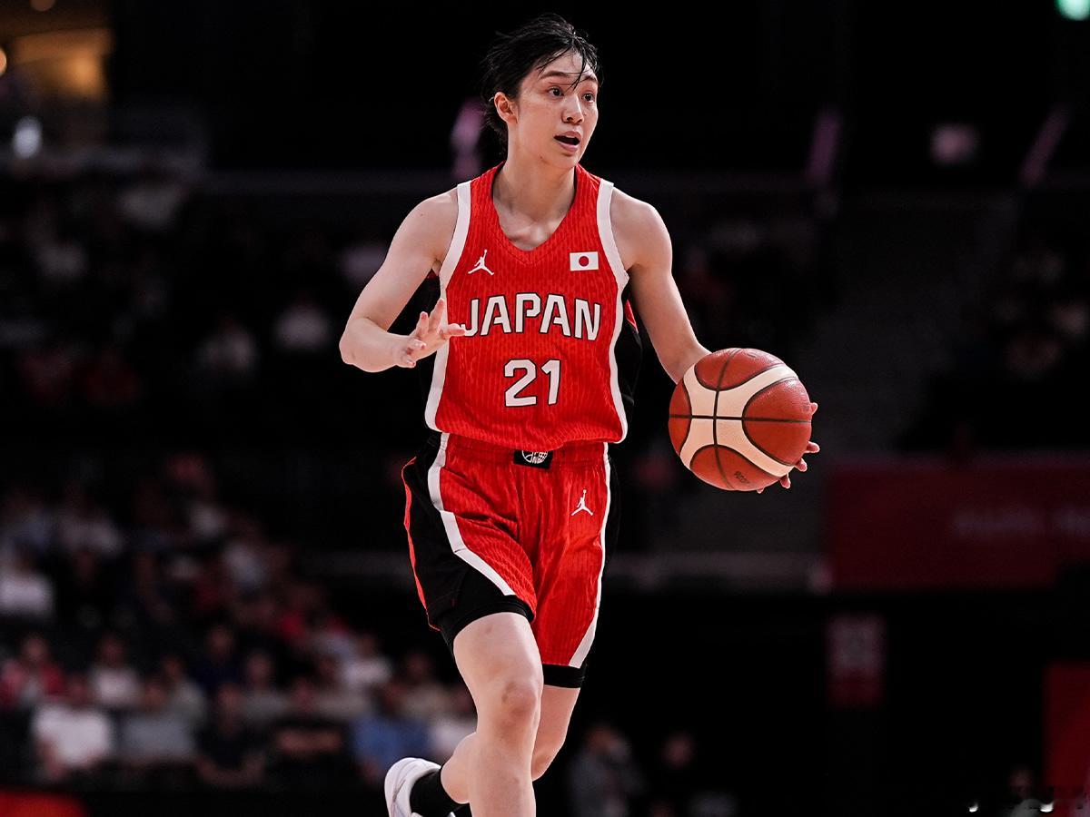 韩国女篮嘲讽手势中国女篮vs韩国女篮中国女篮亚运女篮半决赛，日本女篮80-5